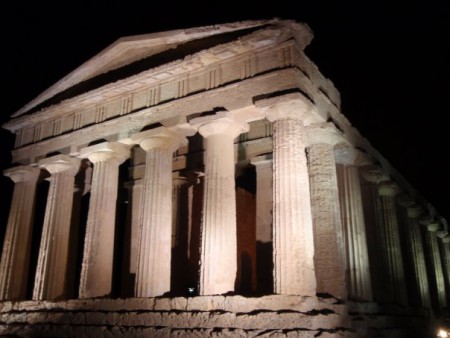 purezza dello stile dorico nella Valle: tempio della Concordia